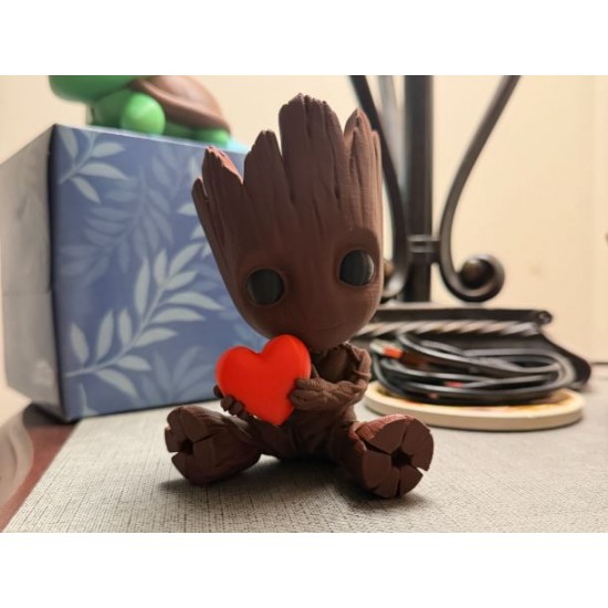 3D Baskı Groot Figürü Kalpli - Sevimli Masa Üstü Dekoru