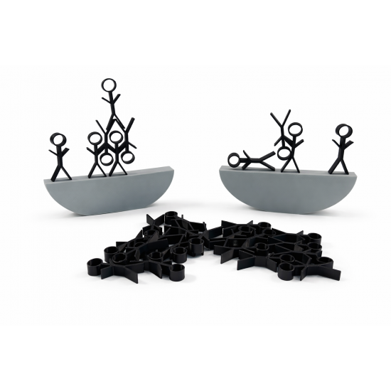 3D yazıcı ile üretilmiş figürlü denge oyunu; çocukların ve yetişkinlerin denge kurma, odaklanma ve stratejik düşünme becerilerini geliştiren eğlenceli bir masa oyunudur.